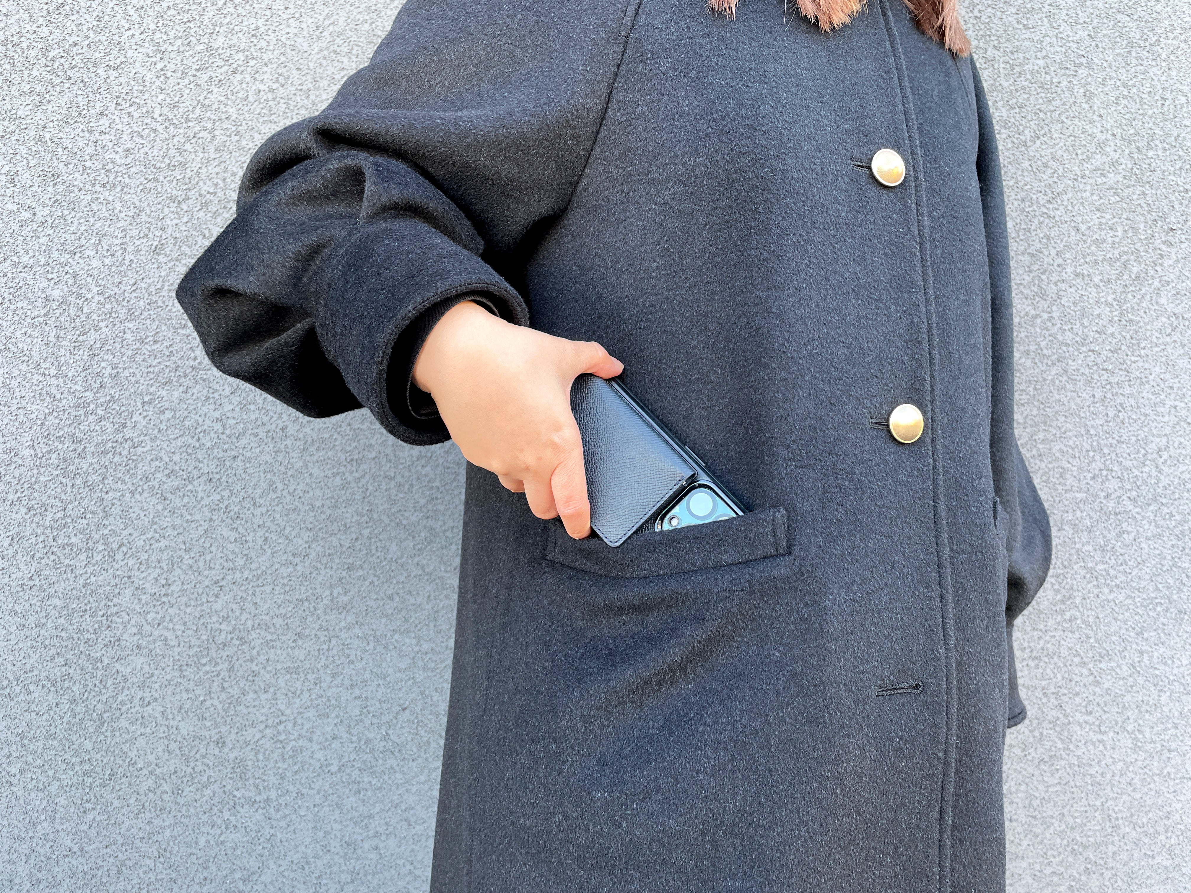 Motto Noblessa iPhone case and wallet