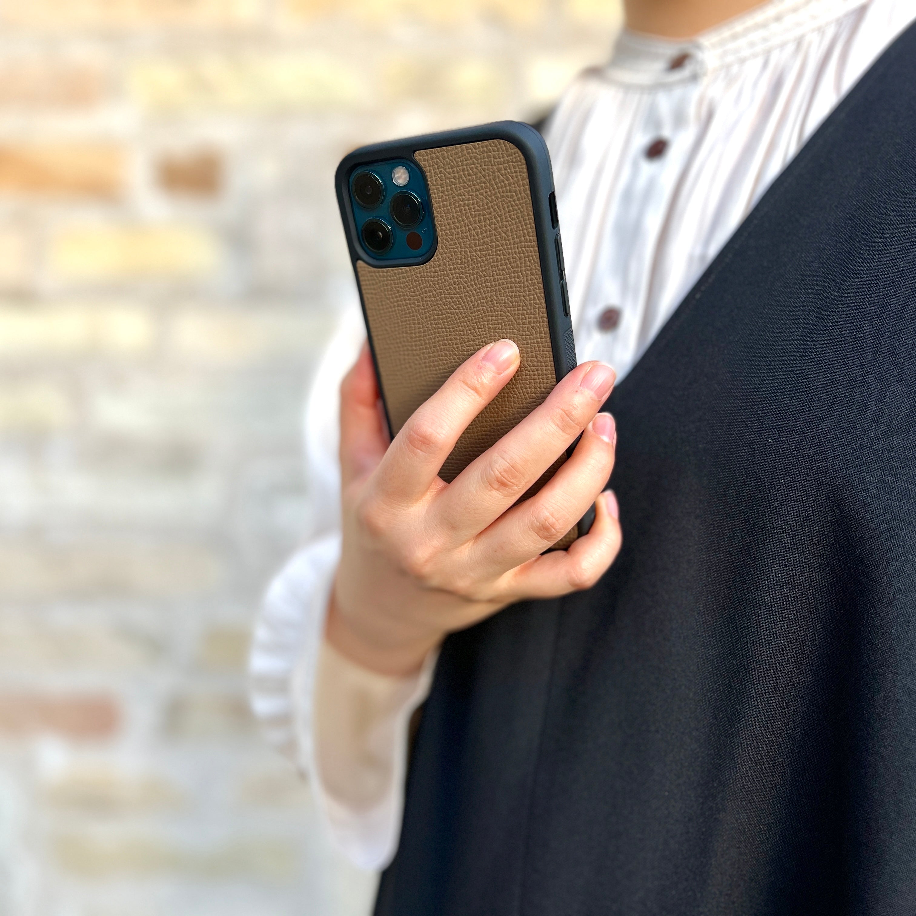 iPhone case Moshi Noblessa