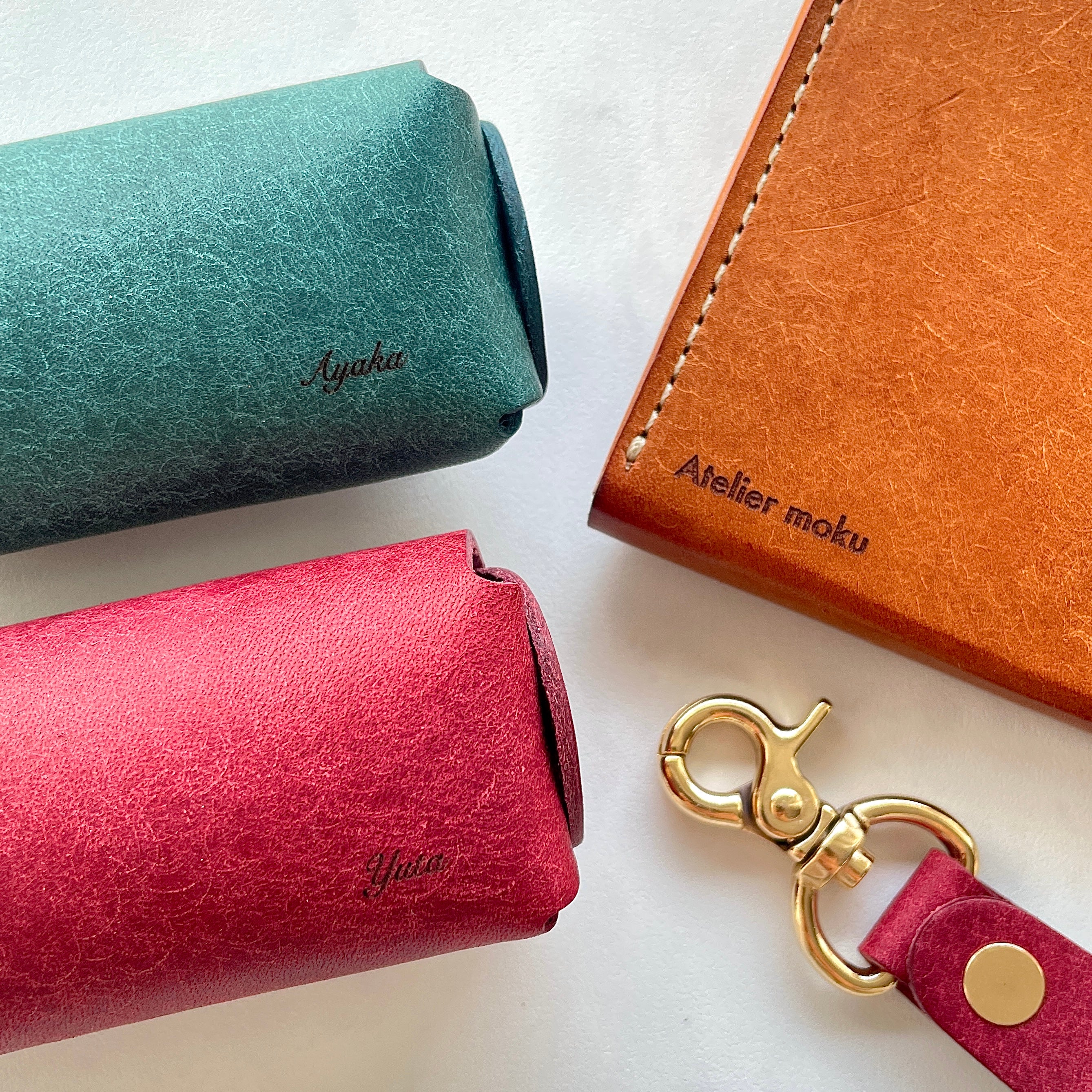 名入れオプション – moku | 薄い財布などの革小物ブランド