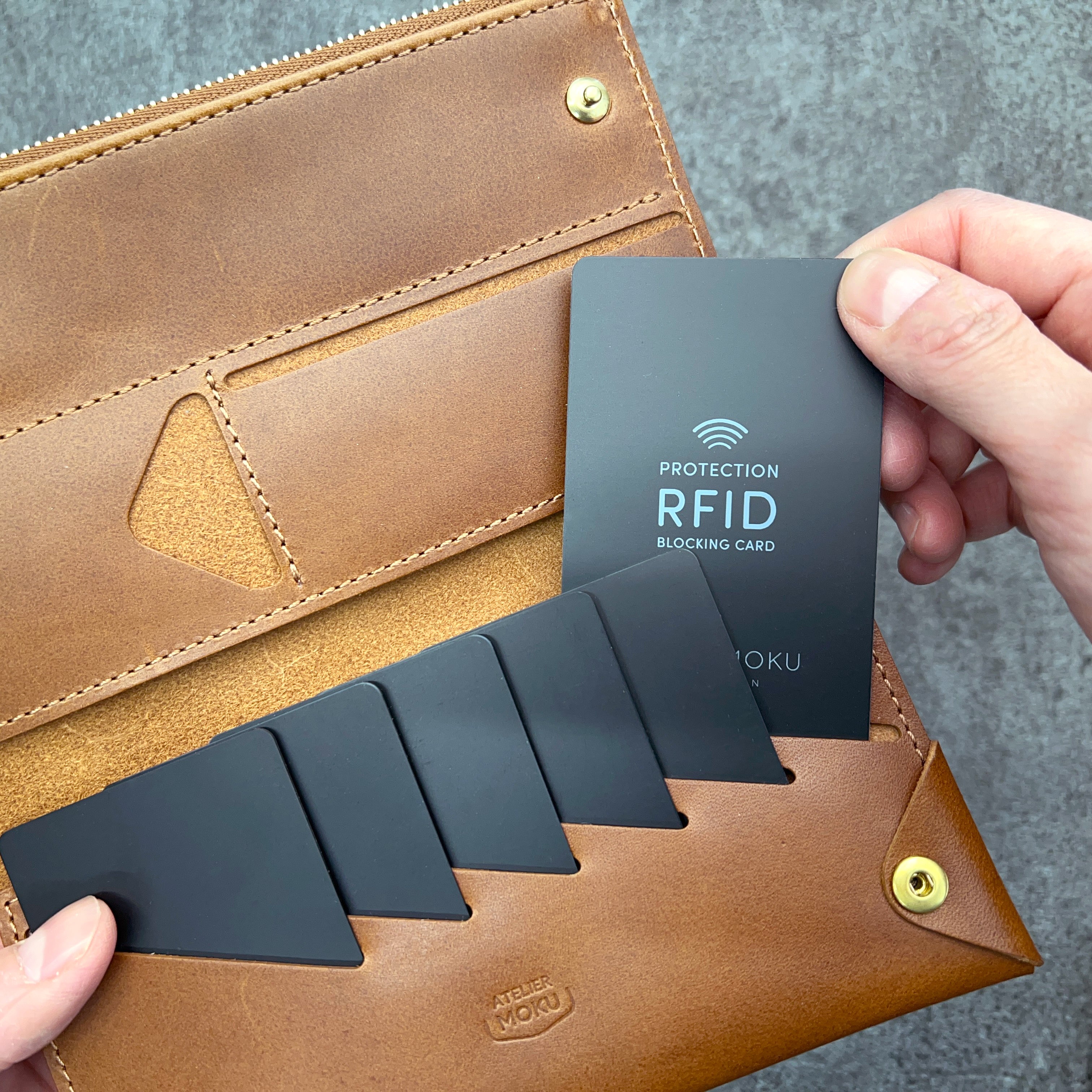 [レビュー特典]RFIDブロッキングカード