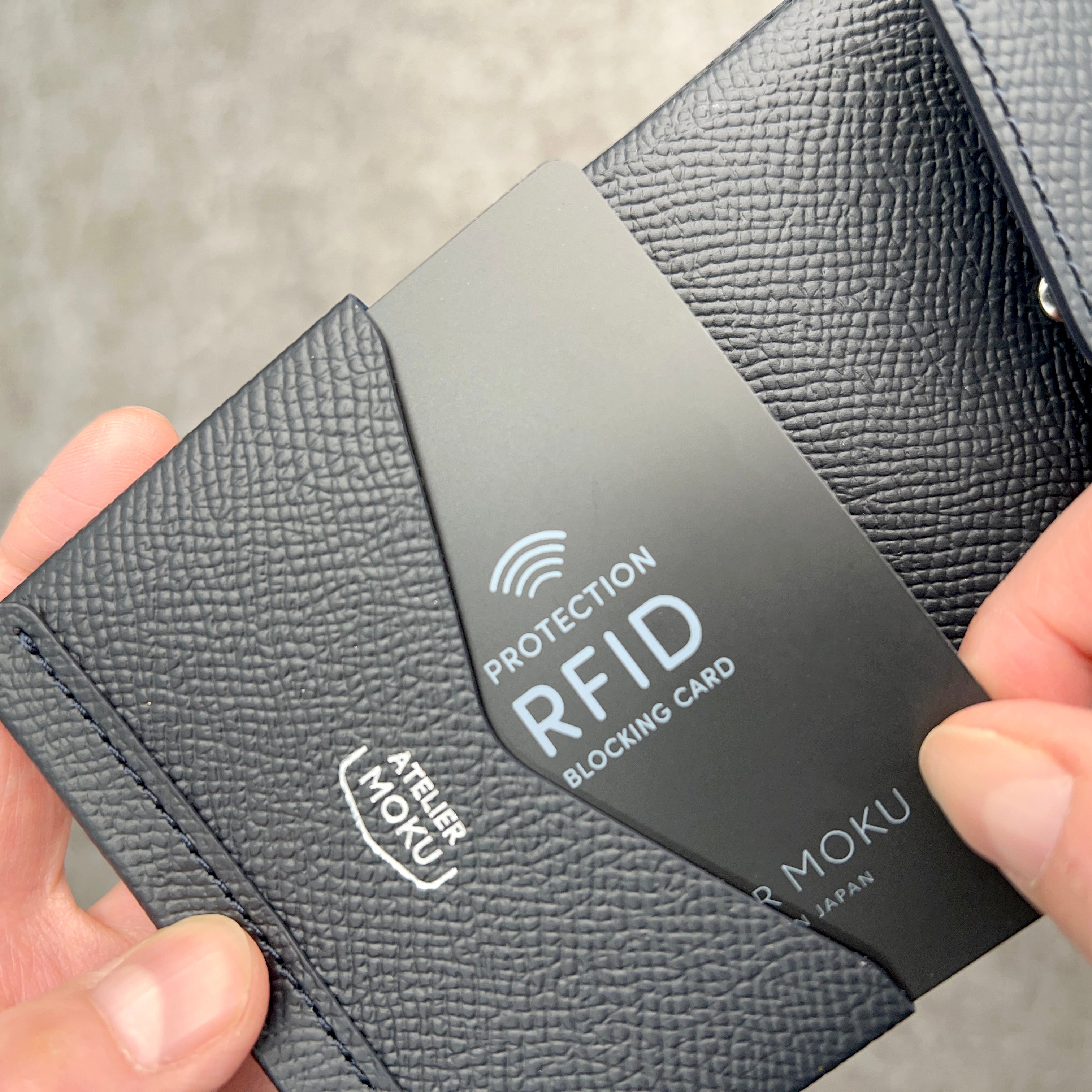 [レビュー特典]RFIDブロッキングカード